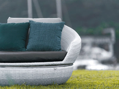 Space Daybed Outdoor Swivel Lounge Chair